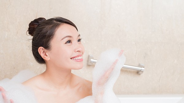 贪婪睡觉是合理的！雌激素使女性早睡